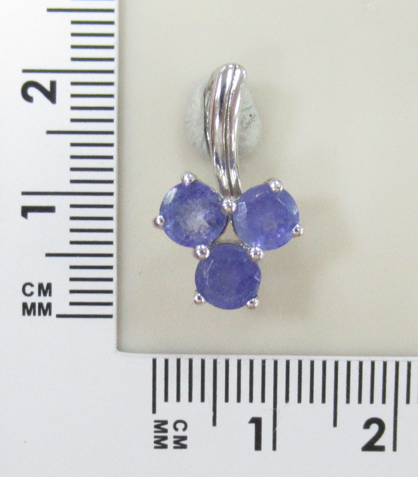 Серебряная подвеска 925 пробы; вставки 3 Танзанит 1,64ct;